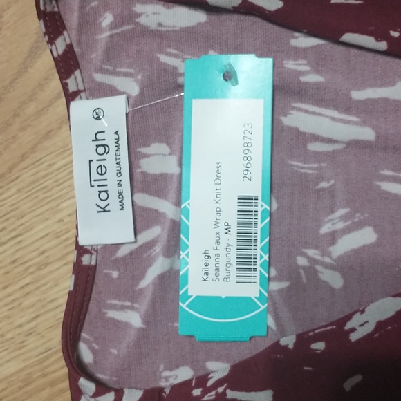 Kayleigh wrap knot dress - Picture 2 of 4